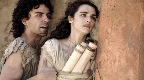 Oscar Isaac and Rachel Weisz play their roles convincingly in Agora.